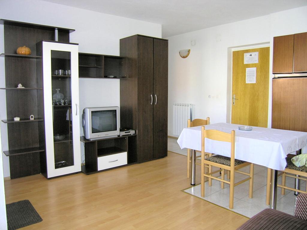 كرك Zahija Apartment الغرفة الصورة